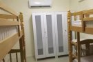 环境优美，后面是小山坡住的大部分是学生。安静，交通方便，5分钟到牛车水地铁口，7