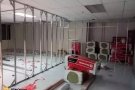 室内外装修：室内翻新，做隔间，油灰水，墙面补平，专业安装窗帘盒，安窗帘，旧柜拆除，旧灯更换，开关更换，装水管，室内墙面刷