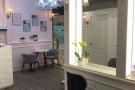 美容店出租房间，和做指甲区域,星期天可以出租整间店.