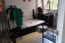 巴耶利峇男女床位出租，3人间550都是单人床，报本屋服务业地址，包水电网，有空调，可以煮，.楼下交通便利，超市，商场，巴