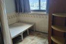 勿落大牌406巴士两分钟地铁八分钟本屋地址小普通房出租不要空调750要空调850人少安静，只限制住一个人，家具空调全部有