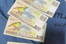 4张新加坡稀有20钱币 值得收藏  4张$100/如图 真钞 如图  一卖完就截单  大巴窑面交