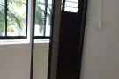 安装维修各种各样木，玻璃，铝合金门，窗，锁，家私，地板，