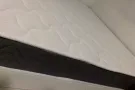 全新的king的床垫，有一点点瑕疵