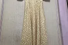 女生长裙