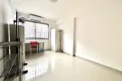 新加坡蔡厝港地铁站附近大普通房出租