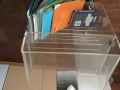 無機硬塑料，透明床頭櫃，4個輪子質量超好，原180刀， 半送給你，15刀拿走不謝