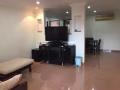 武吉巴督 (Bukit Batok) - Blk 402。通風大普通房出租