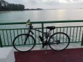 (B TWIN TREKKING BIKE RIVERSIDE 100 )