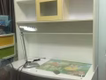 9.8成新實木電腦書櫃桌，預低價轉賣給有緣人