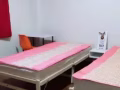 索美塞地鐵站附近女生搭房出租