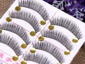 長期出售價格優惠:床墊20,吸頂燈20,型號x6假睫毛6.
