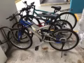 現在有兩輛自行車出售，八成新60，六成新30，德曼花園，自取。