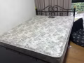 低價出售，少過一年（床，桌子&沙發）