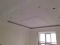 承接各种室内外装修：吊顶，刮腻子，贴壁纸，刷漆，做隔间厨柜拆除，家里各种大活小活