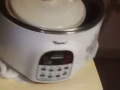 出售2套白色單人摺疊鐵床，帶床墊，蒸鍋，電飯鍋，餅鐺，烤肉電話，85698567