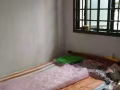 靠加冷地鐵站走路五六分鐘超大傭人房出租