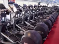 運動配套大優惠，新加波大型健身房，瑜伽館。環境優，位置靠近mrt，按月交費