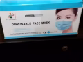 口罩出售，$25一盒，50片。