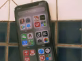iPhone  XS黑色64G，換手機了出售