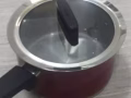 很好的運動鞋，一個德國面鍋
