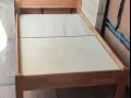 單人床架