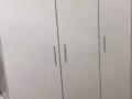 售賣床和衣櫃