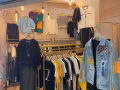 女皇镇商场美美小店出租