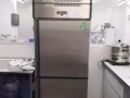 咖啡店有二手冰箱和鐵板出售