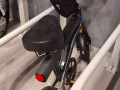 剛買的電動車，成色99新。因回國超低價出售。