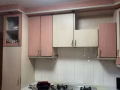 专业自粘纸，壁纸，壁布，壁画，各种公寓, 主屋，高档写字楼，美发店，美容院，足疗 店。
