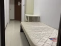步行10分钟到jcu.近加冷地铁站公寓阳台单人间$900,立马入住.有空调有窗~设施齐全。人少安静可报本屋