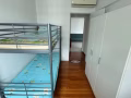 靠近榜鹅地铁站，Meridian轻轨站,